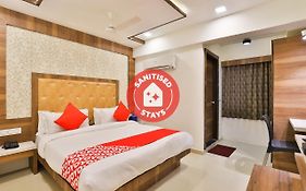 Oyo 24950 Hotel Shree Balaji Residency