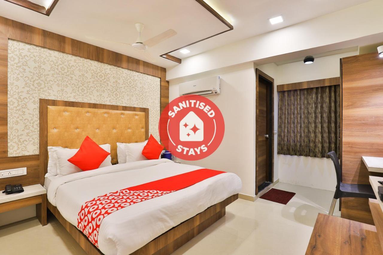 Oyo 24950 Hotel Shree Balaji Residency Ahmedabad Exterior photo