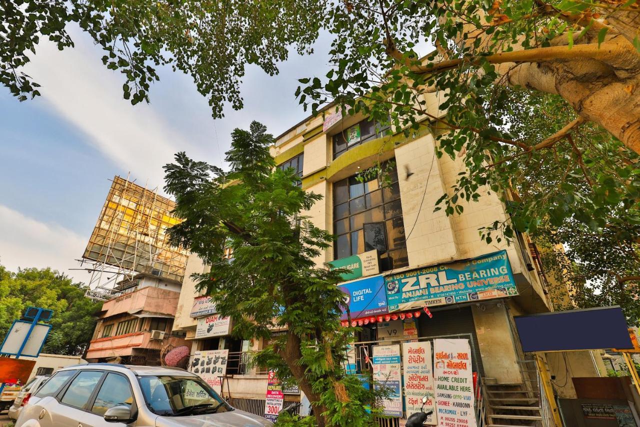 Oyo 24950 Hotel Shree Balaji Residency Ahmedabad Exterior photo